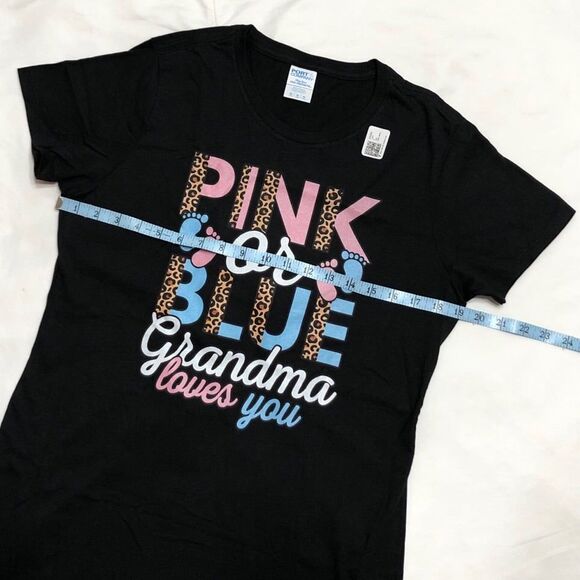 Gender Reveal Top for Grandma Size Medium PINK or BLUE GRANDMA LOVES YOU NEW!! - Picture 6 of 9